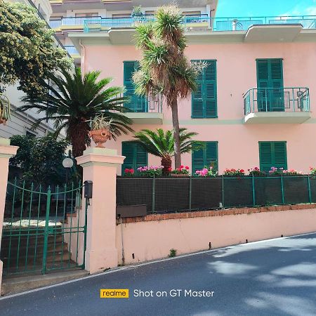 Villa Arcobaleno Rondo Garibaldi Sanremo Exteriör bild