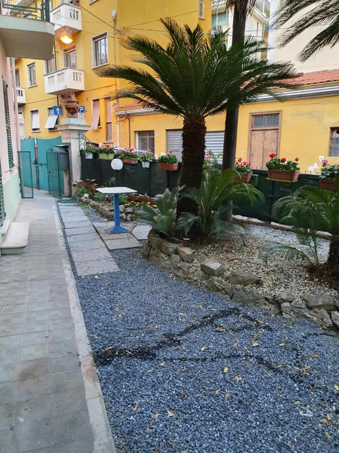 Villa Arcobaleno Rondo Garibaldi Sanremo Exteriör bild