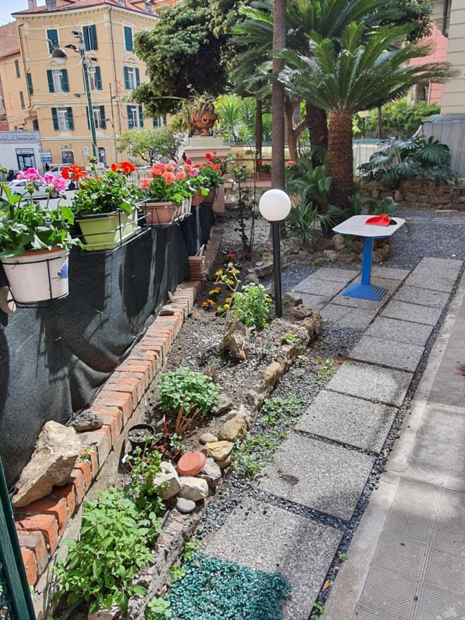 Villa Arcobaleno Rondo Garibaldi Sanremo Exteriör bild